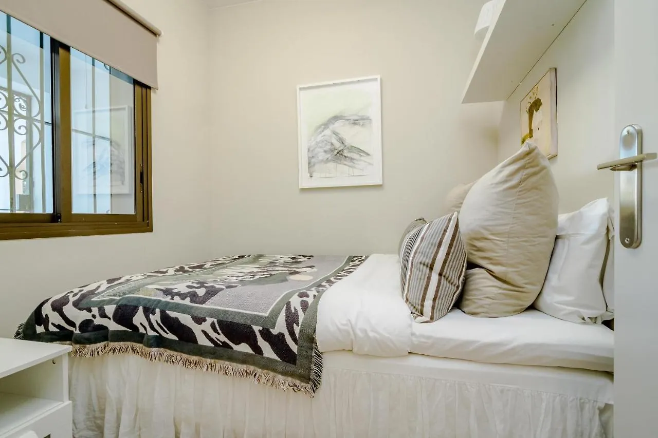 Cb- Cozy Refurbished Apartment, Perfect Location Marbella 0*,  España